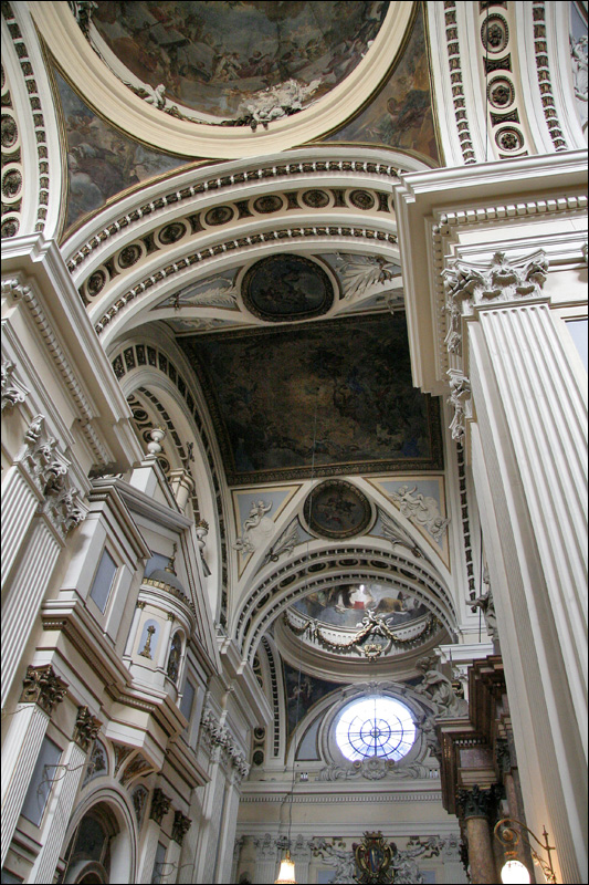 Внутреннее убранство Кафедрального собора Богоматери Пилар, Сарагоса