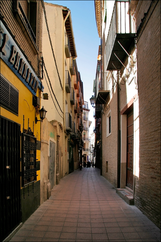 Старинная улочка Сарагосы