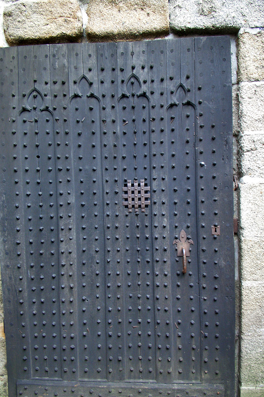 Мон-Сен-Мишель, дверь в тюремную камеру