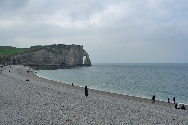 Пляж и скала Falaise d'Aval