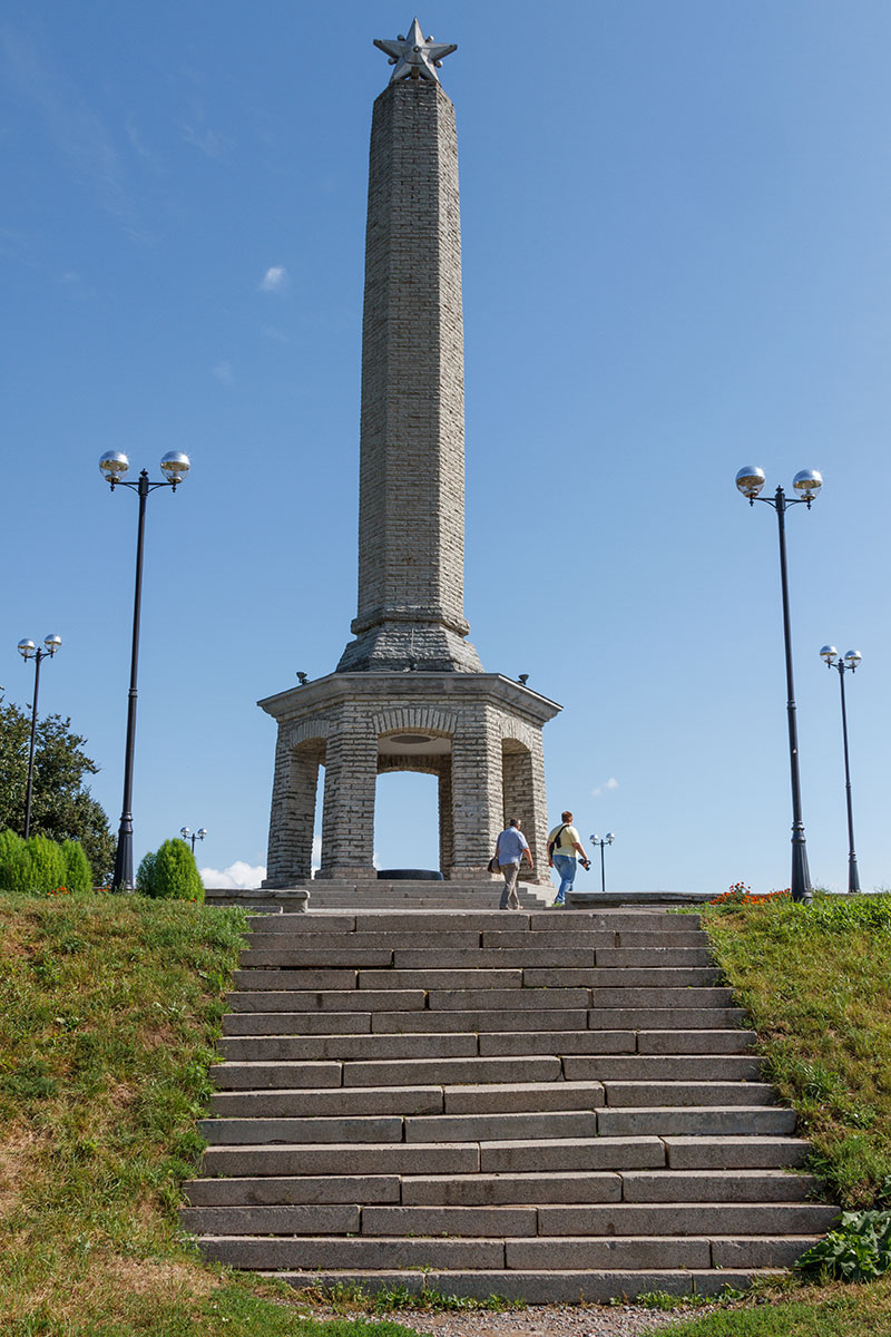 Памятник воинам-освободителям, Великие Луки