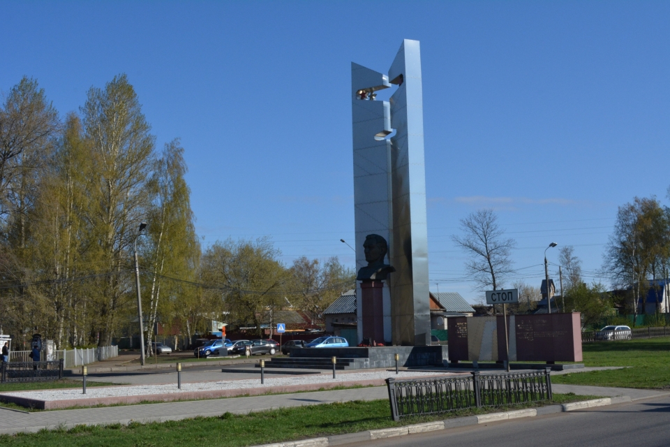 Памятник Ахмету Хан-Султану, Ярославль