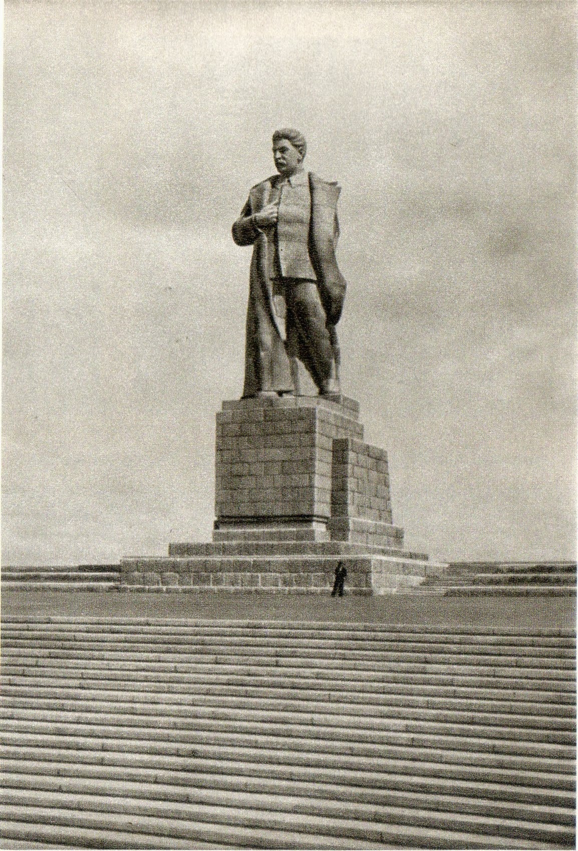 Памятник Сталину в Дубне