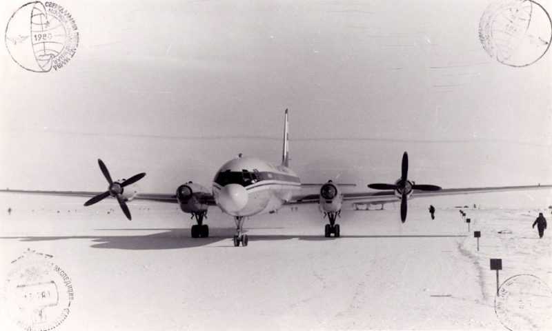 Ил-18Д, станция Молодежная, Антарктида, 1980 год