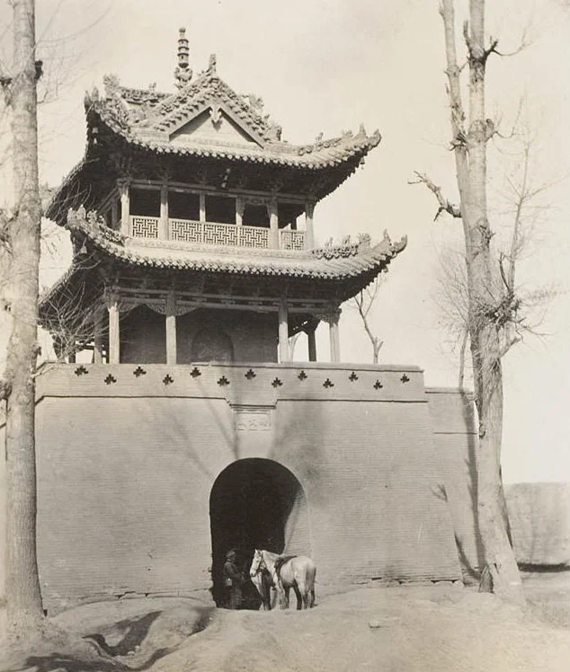 Башня городских ворот в Лянчжоу