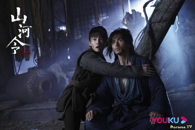  Чжан Чжэхань в роли Чжоу Цзышу и Сунь Силунь в роли Чэнлиня в дораме "Далекие странники"